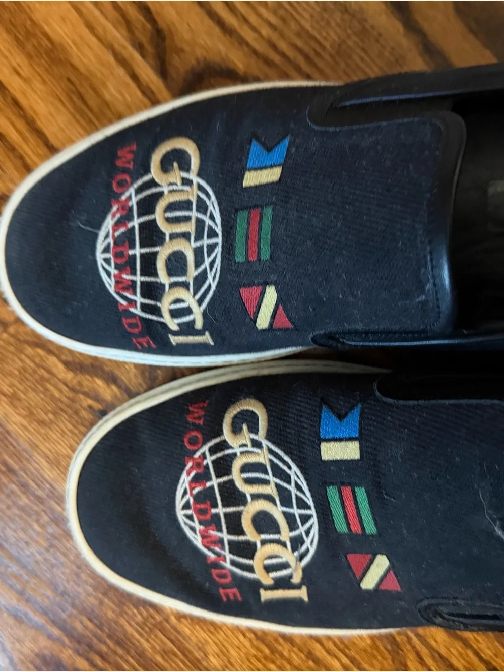 Gucci Black Canvas Worldwide Embroidered Slip-Ons with Multicolor Flags